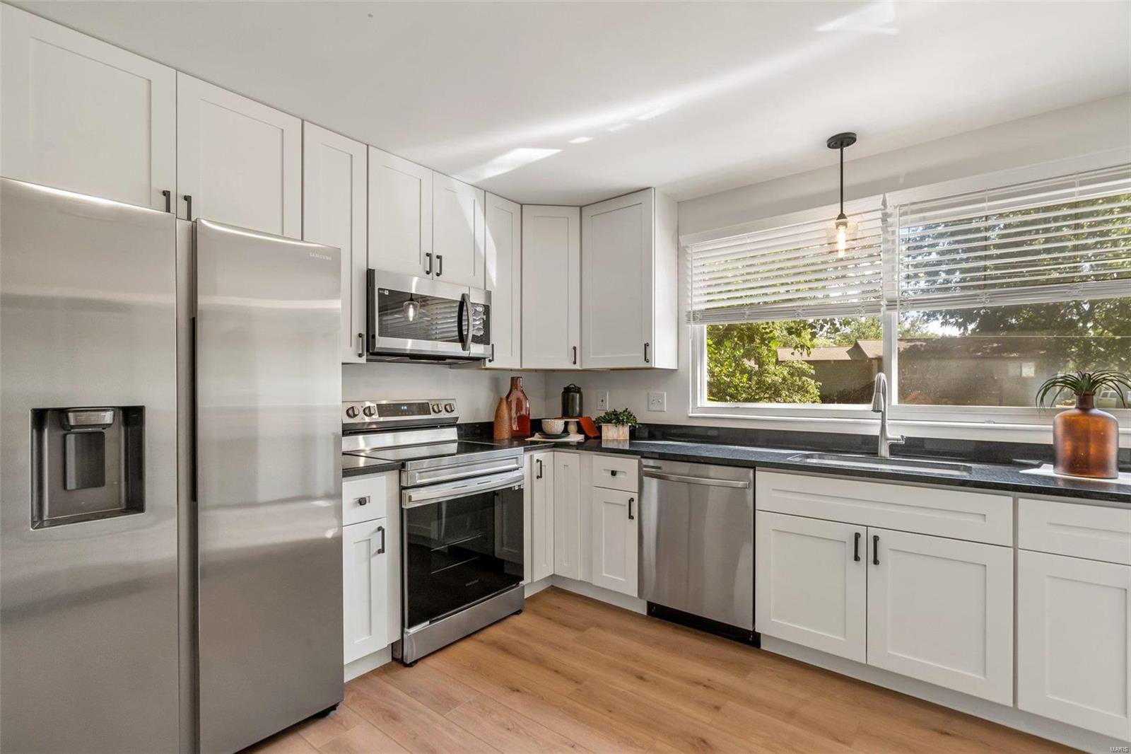 372 Palermo Drive Ballwin, MO 63021 - Photo 13 of 28