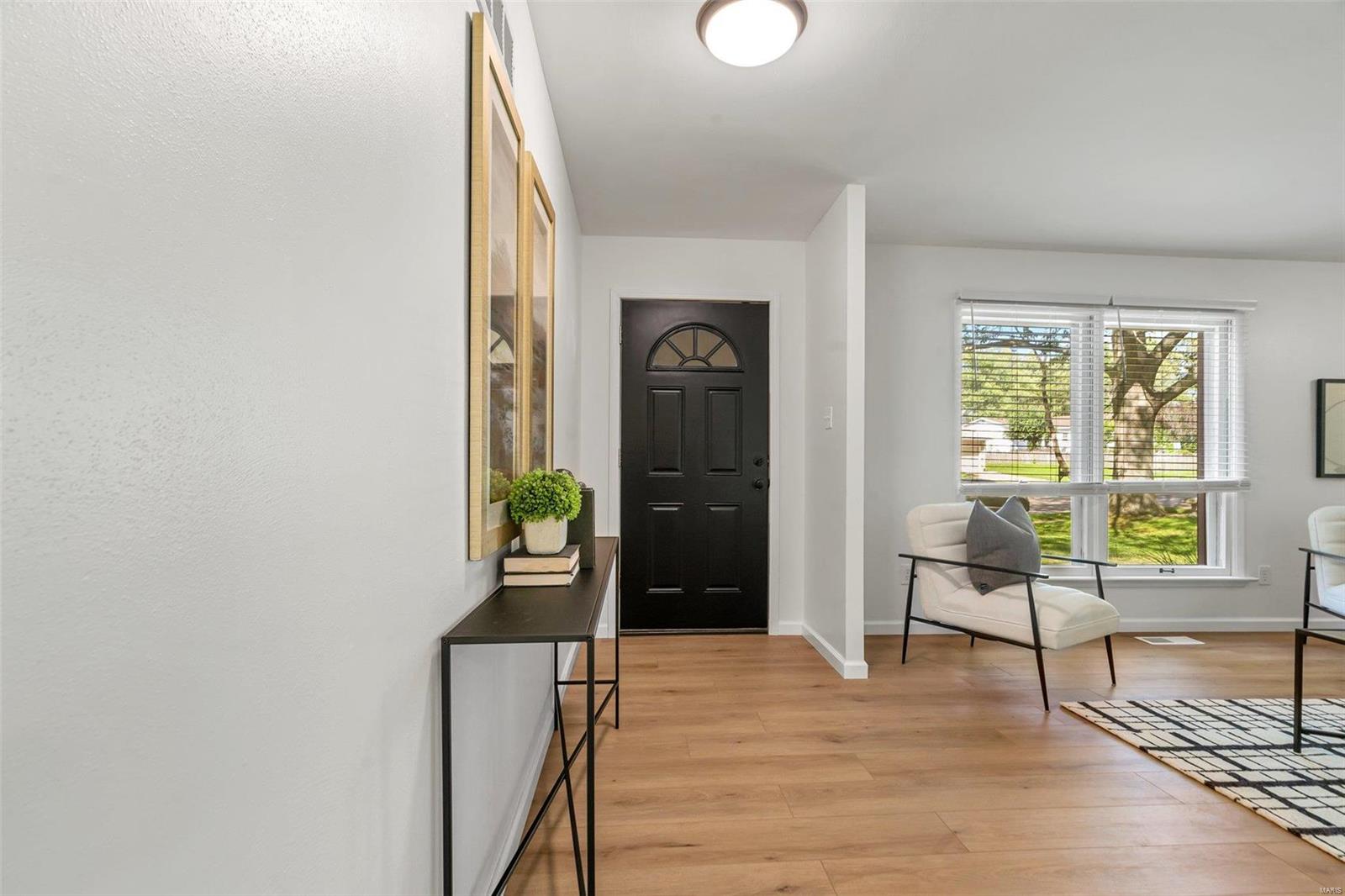 372 Palermo Drive Ballwin, MO 63021 - Photo 5 of 28