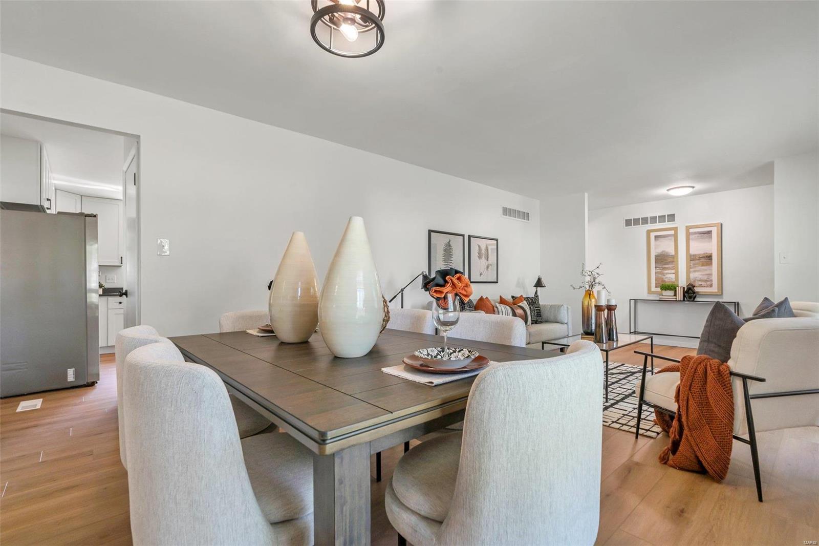 372 Palermo Drive Ballwin, MO 63021 - Photo 7 of 28