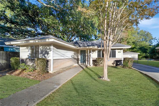 $1,000 | 204 North Scanlan Street, Unit A/B, Hammond, LA 70401