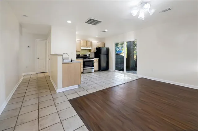 $1,000 | 204 North Scanlan Street, Unit A/B, Hammond, LA 70401