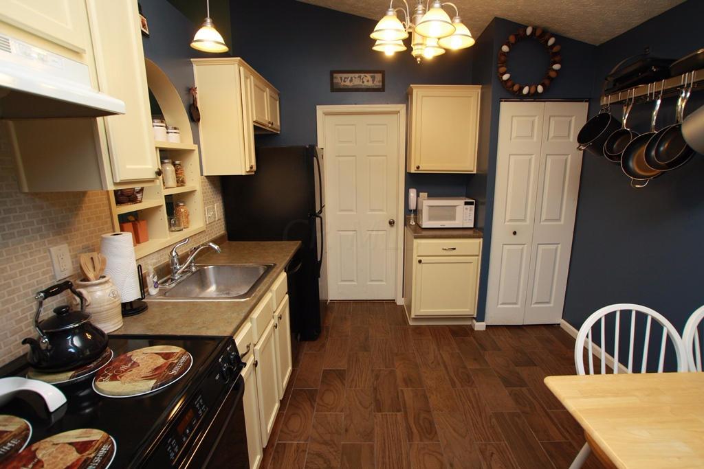 119 Brittney Road Commercial Point, OH 43116 - Photo 6 of 33
