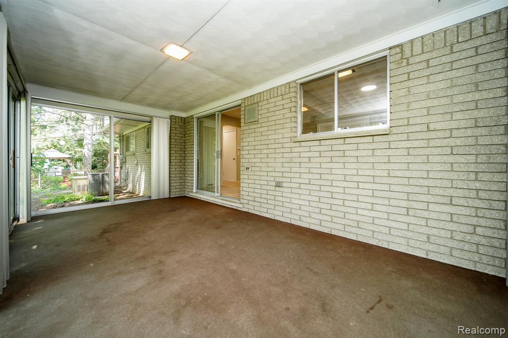 2949 Lacota Road Waterford, MI 48328 - Photo 18 of 67 Gallery Image 18