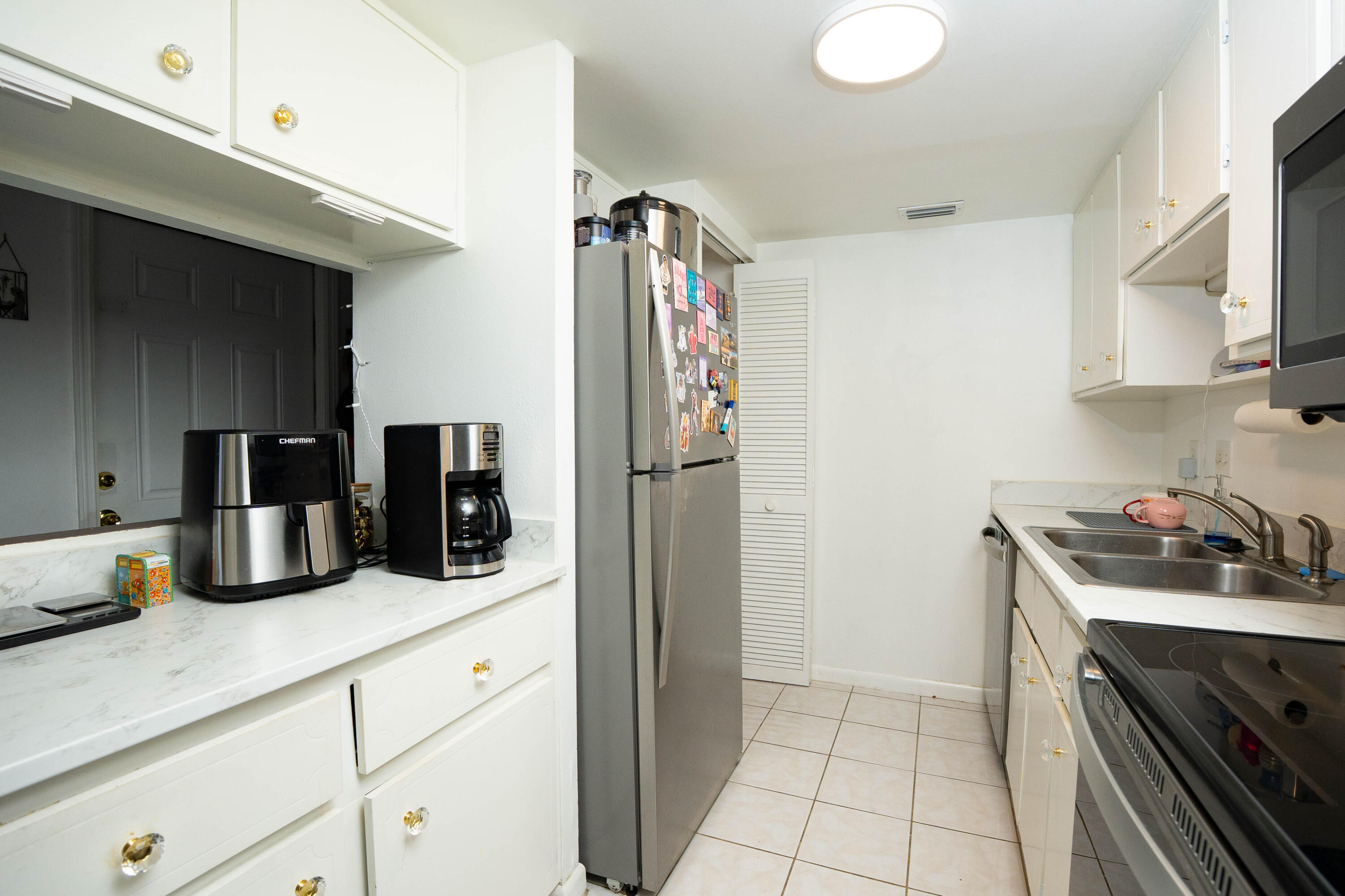 2811 Stoneway Lane, Unit B Fort Pierce, FL 34982 - Photo 11 of 28 DSC09984