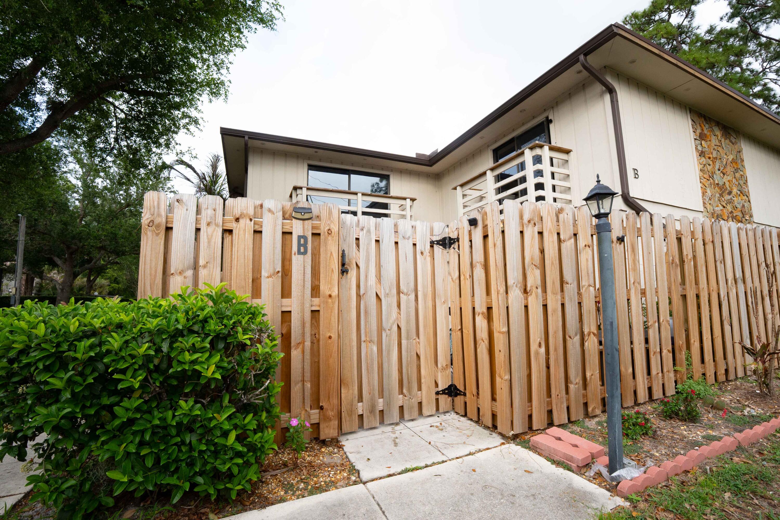 2811 Stoneway Lane, Unit B Fort Pierce, FL 34982 - Photo 2 of 28 DSC00008