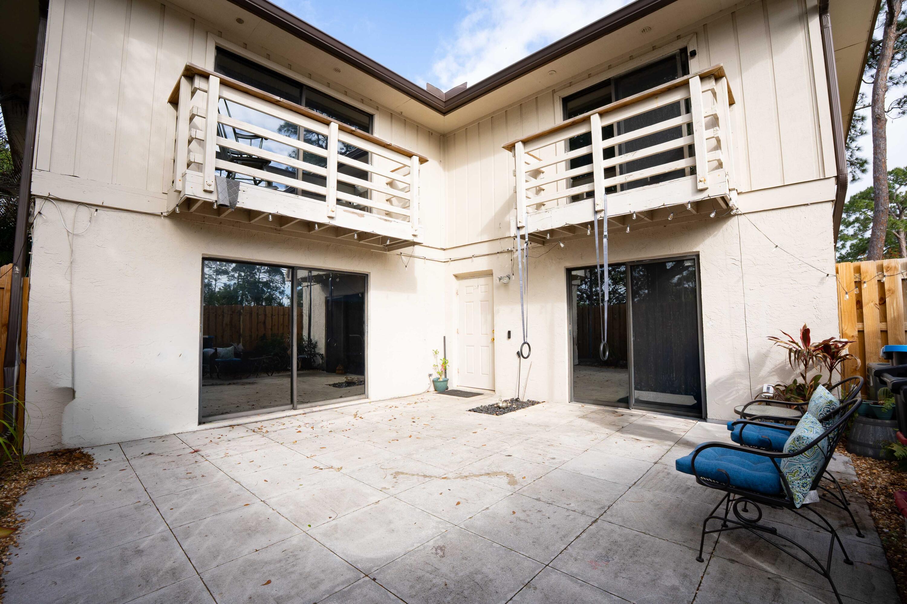 2811 Stoneway Lane, Unit B Fort Pierce, FL 34982 - Photo 4 of 28 DSC09976