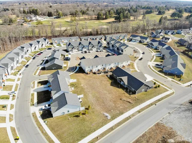 $2,400 | 1237 West Rangeview Circle, Bloomington, IN 47403