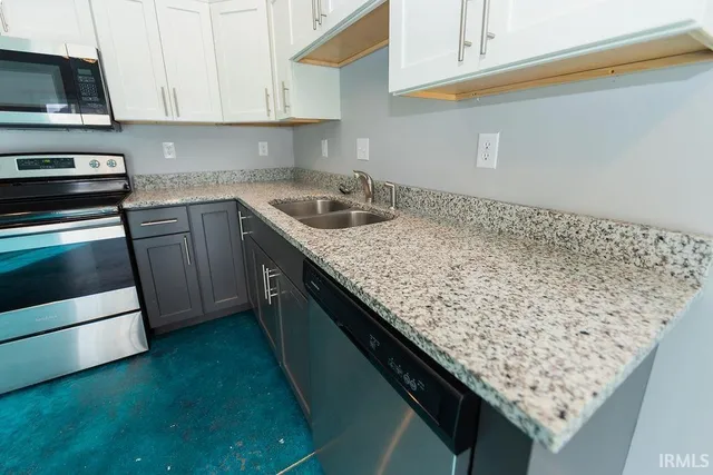 $2,400 | 1237 West Rangeview Circle, Bloomington, IN 47403