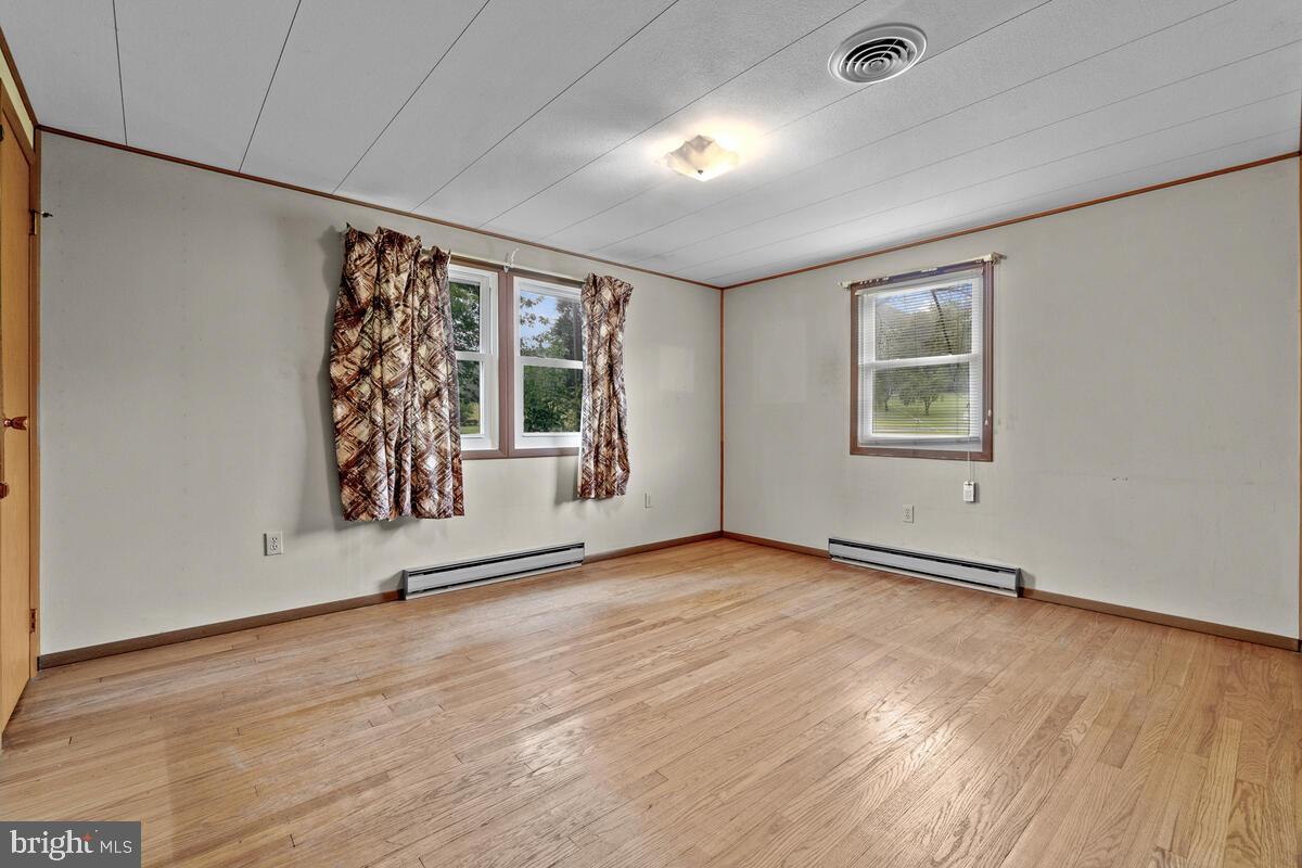 10008 Mumma Ford Road Rocky Ridge, MD 21778 - Photo 11 of 22 Primary Suite w/ Half Bath