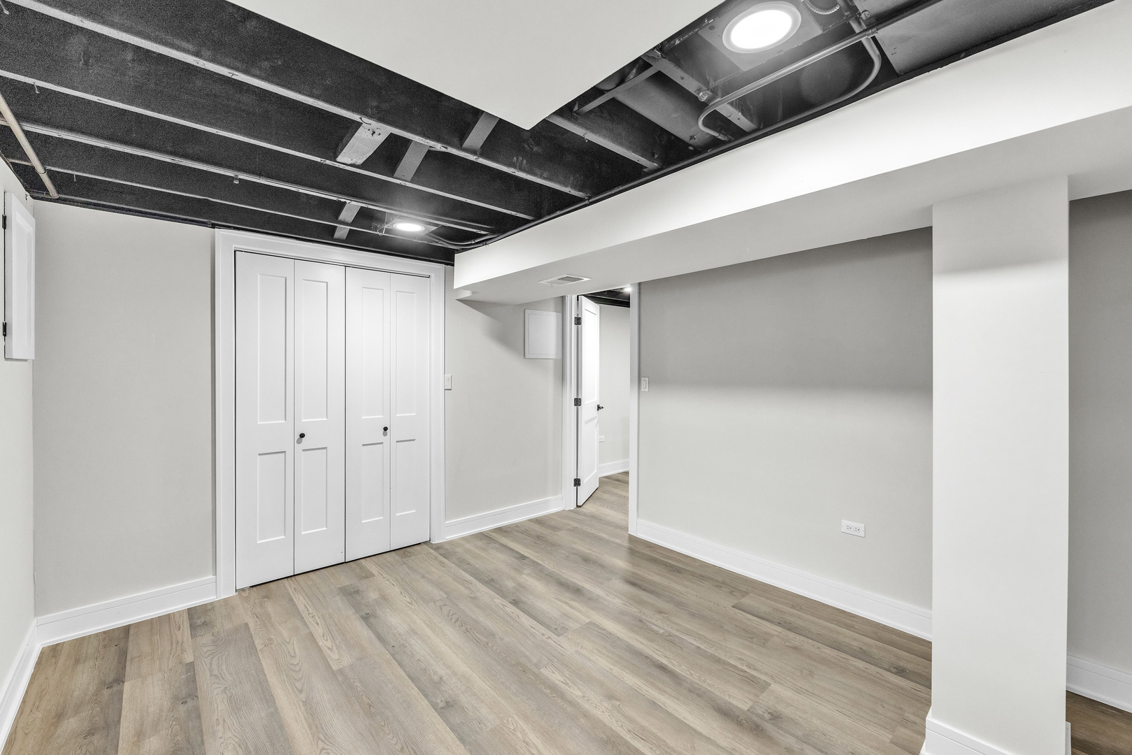 5331 West 53rd Place Chicago, IL 60638 - Photo 15 of 28 a view of an empty room