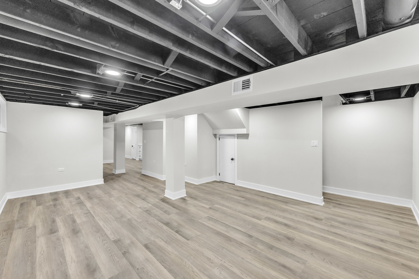 5331 West 53rd Place Chicago, IL 60638 - Photo 20 of 28 a view of an empty room