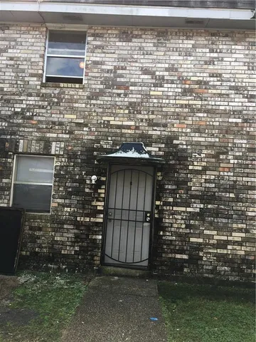 $900 | 6808 West Coronet Court, Unit C, New Orleans, LA 70126