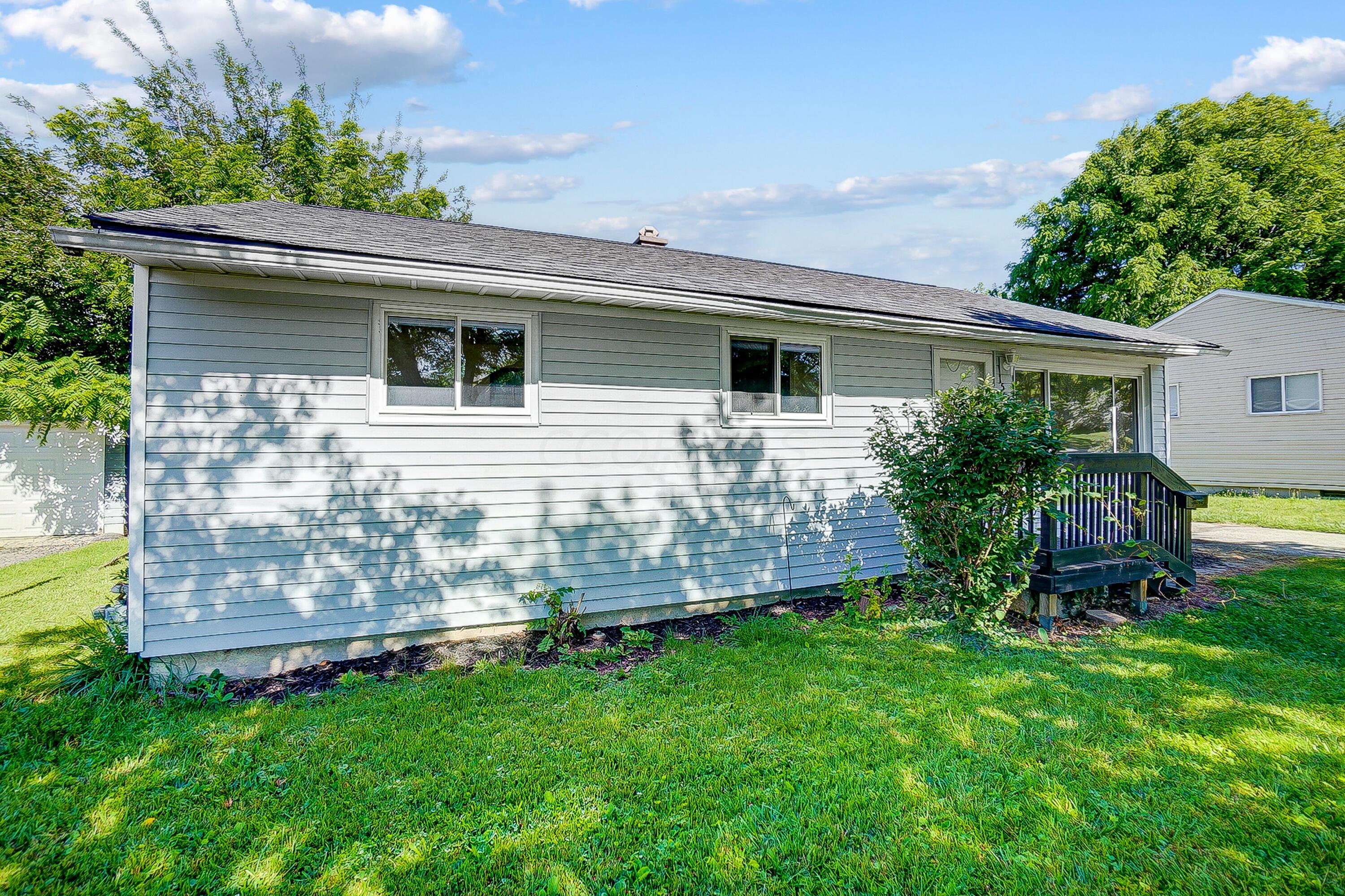 1589 Spaulding Road Dayton, OH 45432 - Photo 2 of 28 002