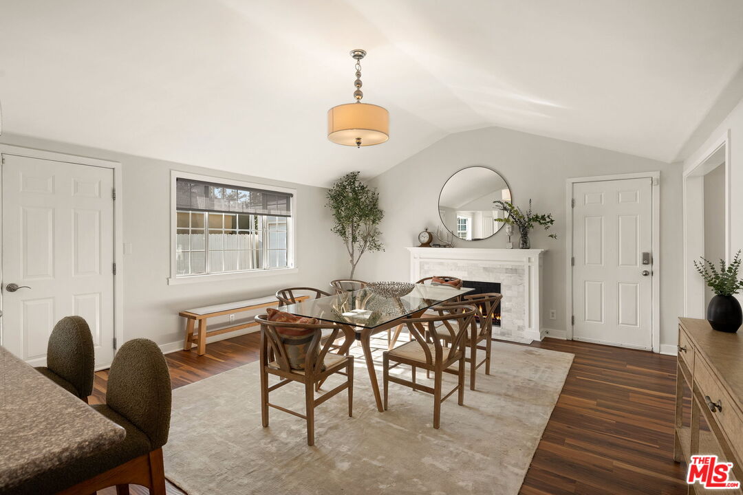 2939 Oakhurst Avenue Los Angeles, CA 90034 - Photo 11 of 32