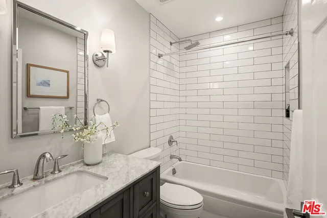 $1,595,000 | 2939 Oakhurst Avenue, Los Angeles, CA 90034