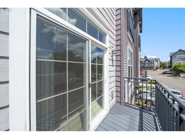 $345,000 | 10757 Northeast Red Wing Way, Unit 201, Hillsboro, OR 97006