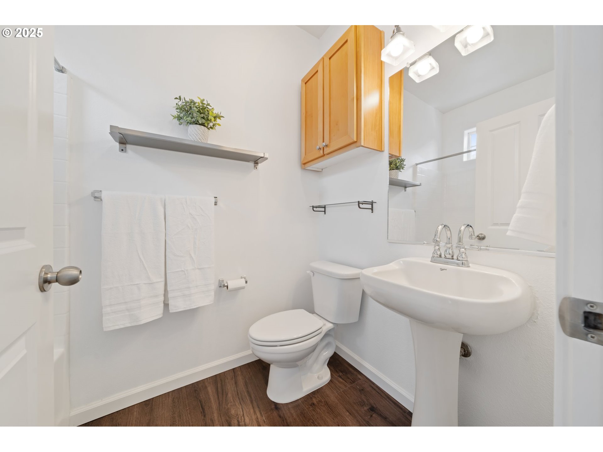 10757 Northeast Red Wing Way, Unit 201 Hillsboro, OR 97006 - Photo 37 of 43 Bathroom