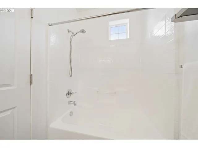 $345,000 | 10757 Northeast Red Wing Way, Unit 201, Hillsboro, OR 97006