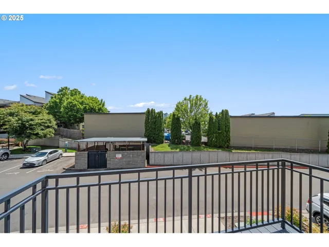 $345,000 | 10757 Northeast Red Wing Way, Unit 201, Hillsboro, OR 97006