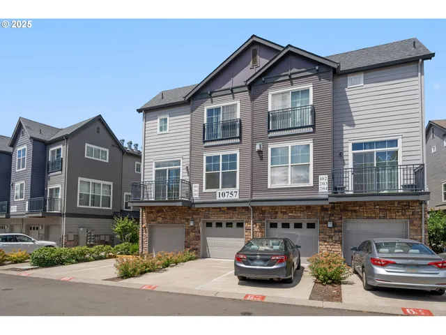$345,000 | 10757 Northeast Red Wing Way, Unit 201, Hillsboro, OR 97006