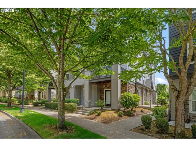 $345,000 | 10757 Northeast Red Wing Way, Unit 201, Hillsboro, OR 97006