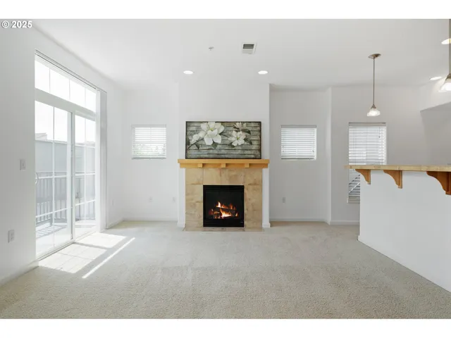 $345,000 | 10757 Northeast Red Wing Way, Unit 201, Hillsboro, OR 97006