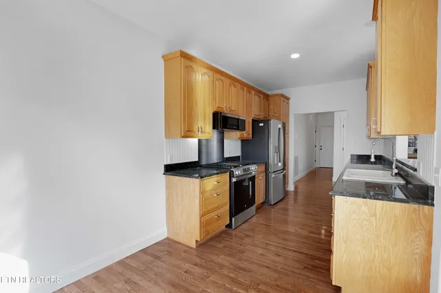 $635,000 | 1049 Rarity Bay Parkway, Vonore, TN 37885