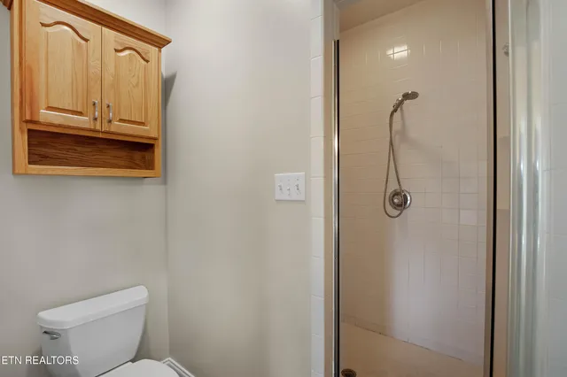 $635,000 | 1049 Rarity Bay Parkway, Vonore, TN 37885