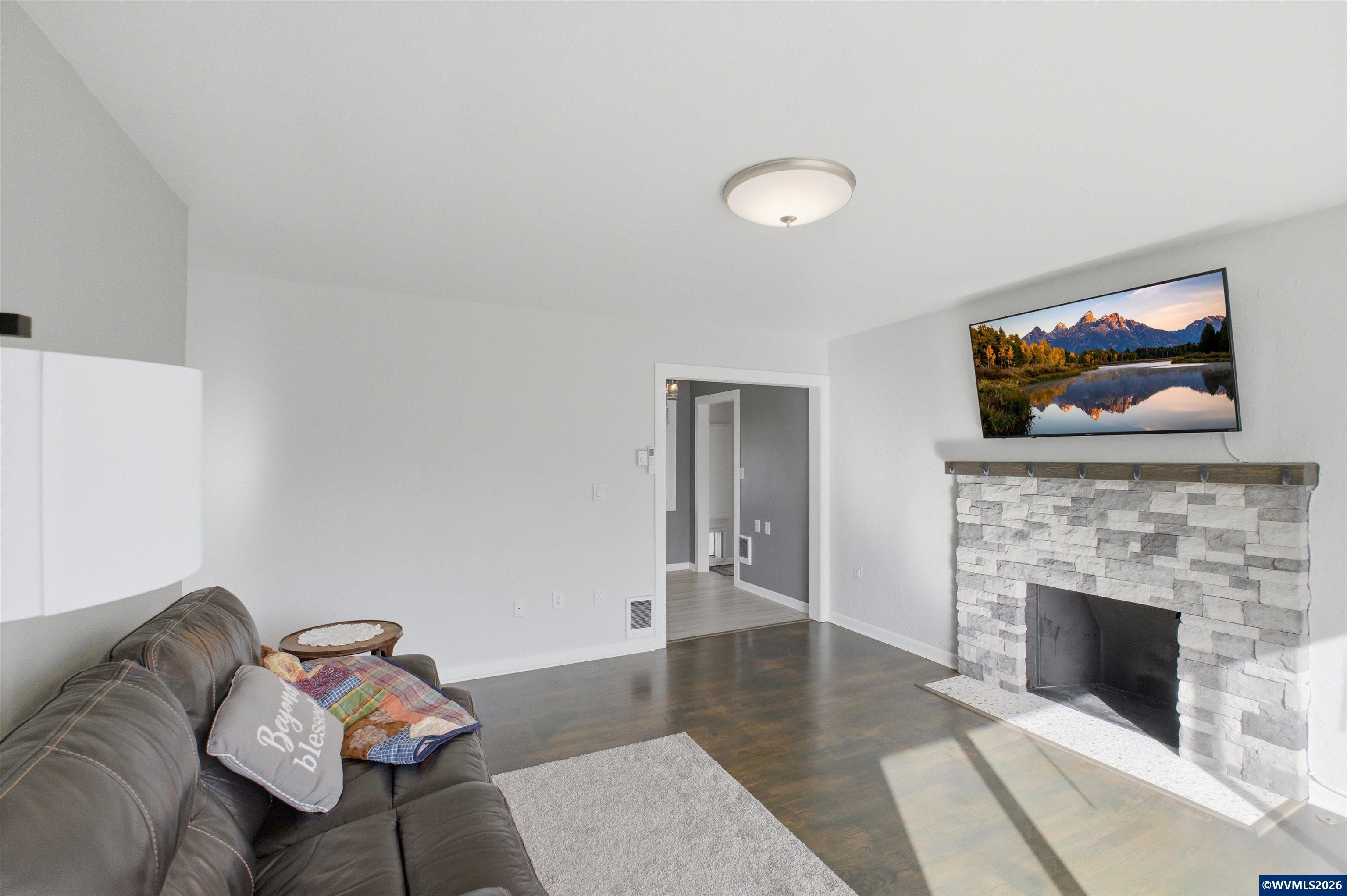 910 Ermine Street Southeast Albany, OR 97322 - Photo 6 of 49