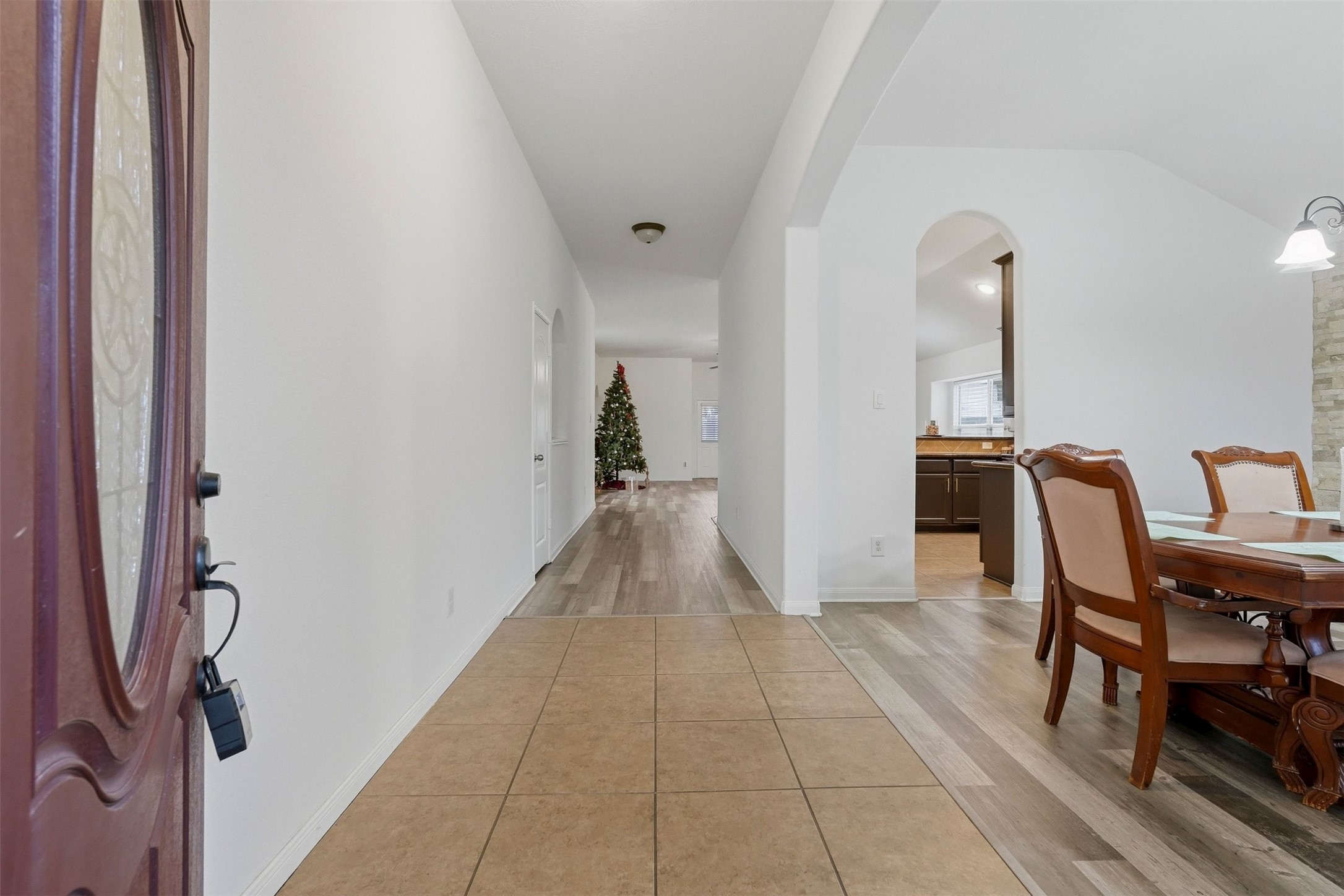 16518 Dover Mills Drive Spring, TX 77379 - Photo 4 of 28 a view of a hallway with seating area