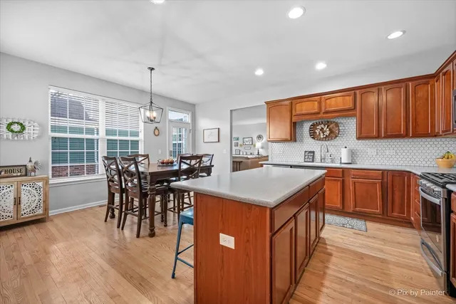 $399,000 | 279 Garden Drive, Elgin, IL 60124