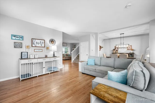 $399,000 | 279 Garden Drive, Elgin, IL 60124