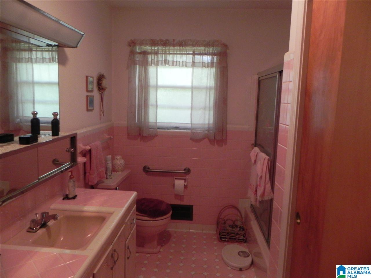 726 Twin Ridge Drive Bessemer, AL 35020 - Photo 9 of 22
