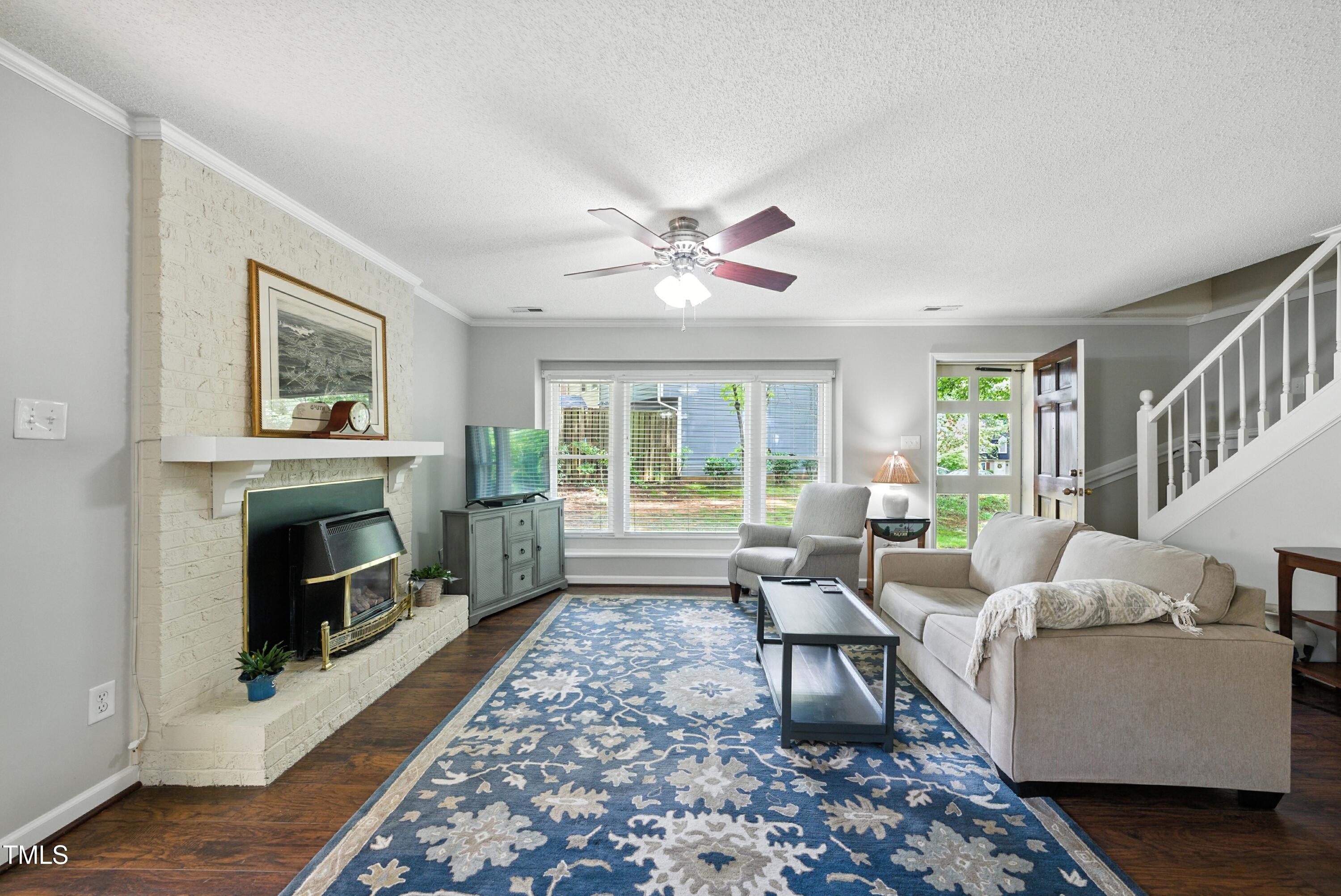 5539 Hamstead Crossing Raleigh, NC 27612 - Photo 4 of 15 DSC02328