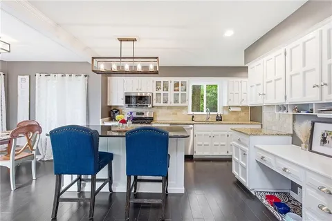 $674,900 | 2229 West 121st Street, Leawood, KS 66209