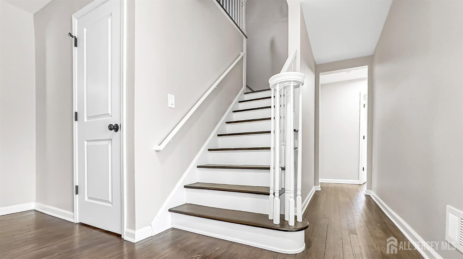 3 Brady Drive Gladstone, NJ 07934 - Photo 5 of 34 a view of entryway with wooden floor