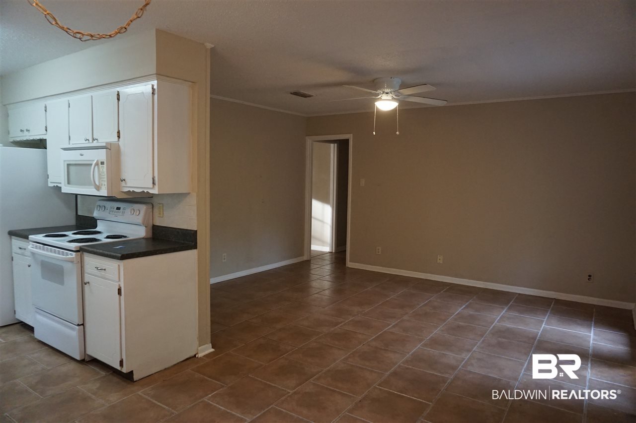 116 Vanderbilt Drive Mobile, AL 36608 - Photo 6 of 35