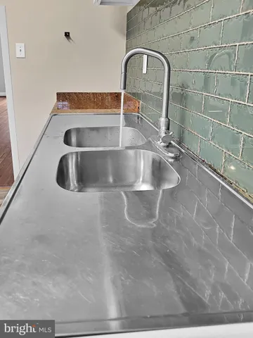 a close view of sink and tap