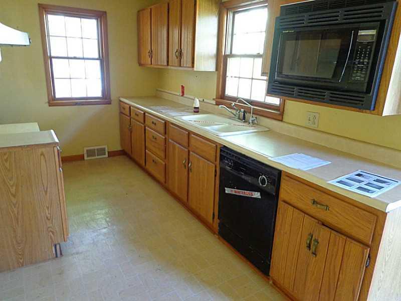 207 East Downey Springfield, OH 45504 - Photo 3 of 10