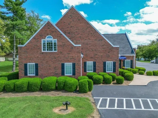 $1,000 | 1404 North Main Street, Shelbyville, TN 37160