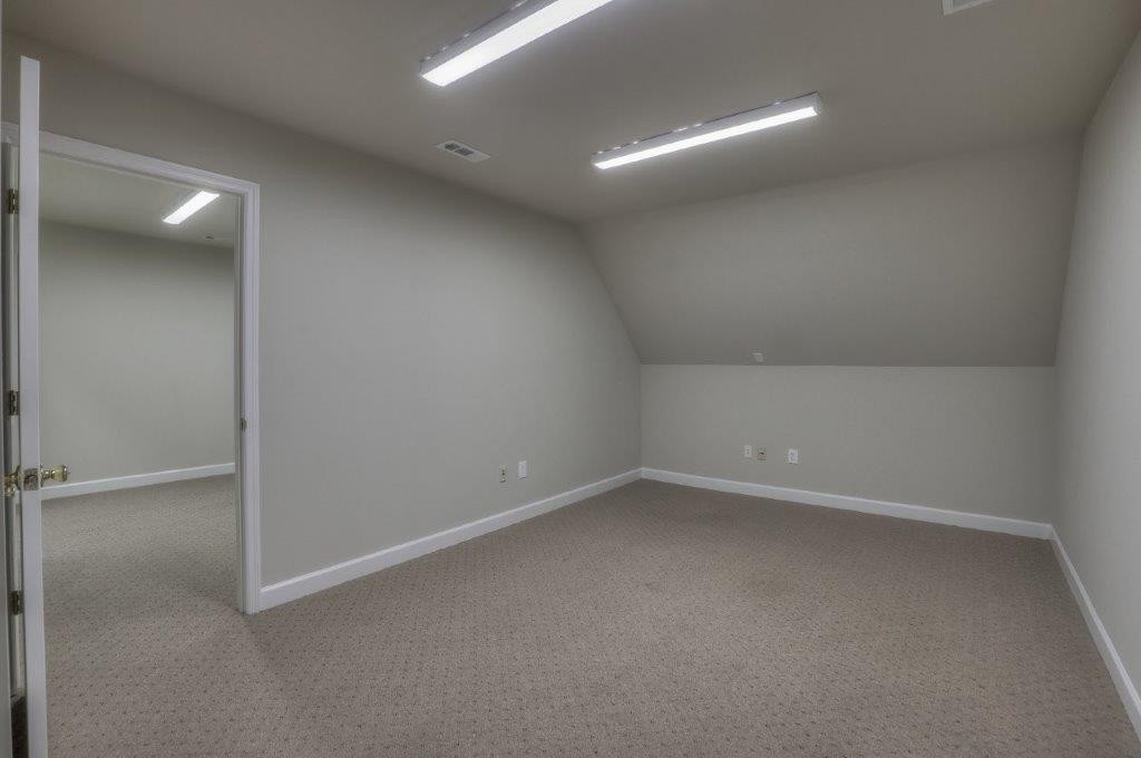 1404 North Main Street Shelbyville, TN 37160 - Photo 14 of 27 a view of an empty room