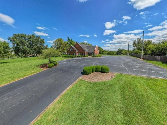 $1,000 | 1404 North Main Street, Shelbyville, TN 37160