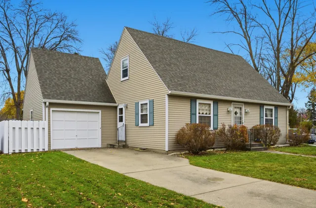 $249,900 | 1720 12th Street South, Moorhead, MN 56560