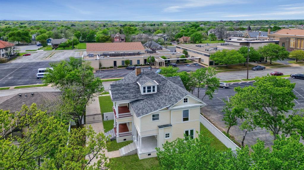511 South Travis Street Sherman, TX 75090 - Photo 33 of 40 an aerial view of multiple house