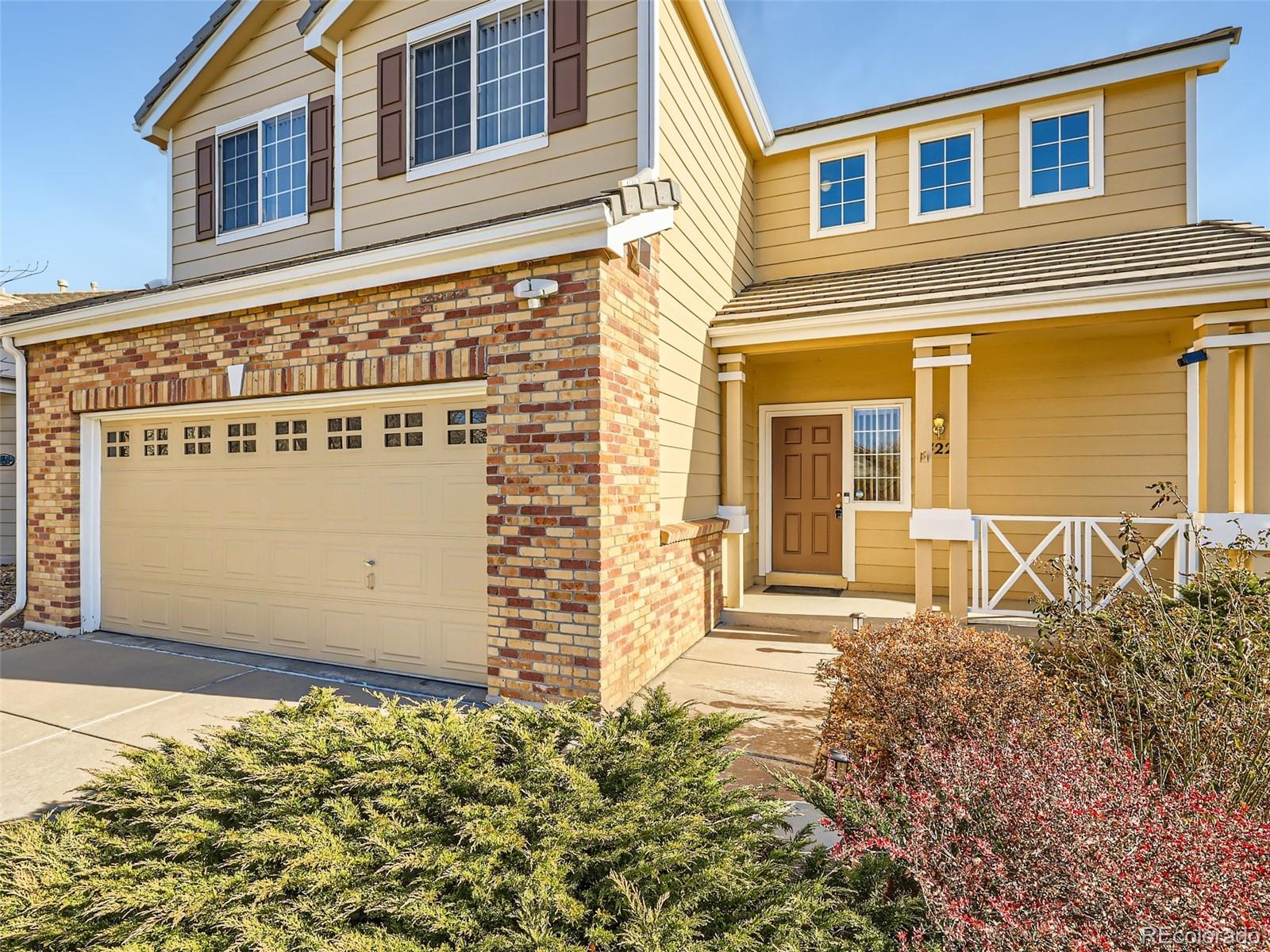 422 Chambers Way Aurora, CO 80011 - Photo 4 of 44