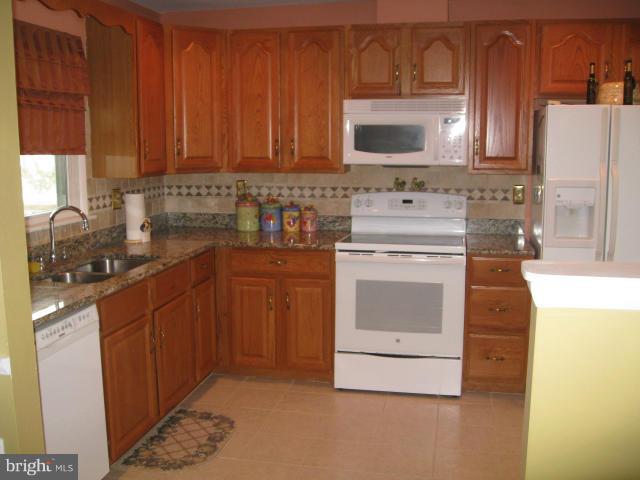 2798 Bachman Road Manchester, MD 21102 - Photo 6 of 17 Kitchen