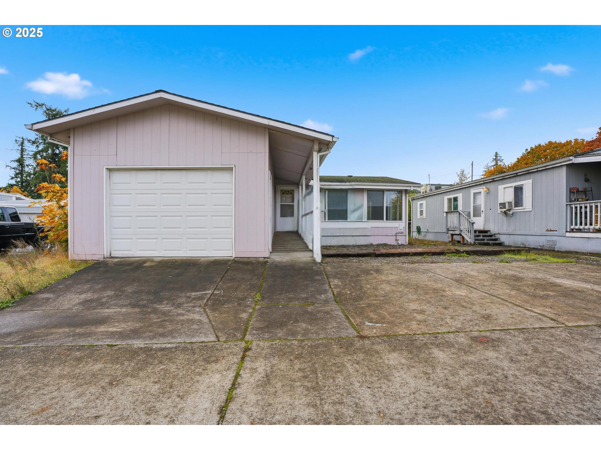 2154 Oregon Street, Unit 129 St. Helens, OR 97051 - Photo 20 of 25 Parking