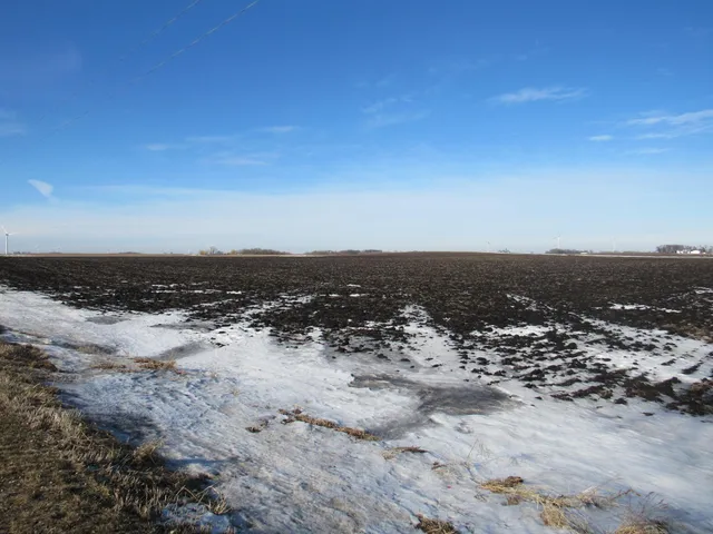 $839,625 | 35675 96th Street, Blue Earth, MN 56013