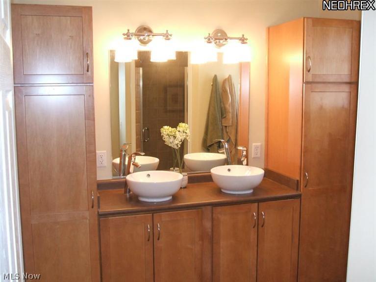 2448 West 7th Street Cleveland, OH 44113 - Photo 13 of 20