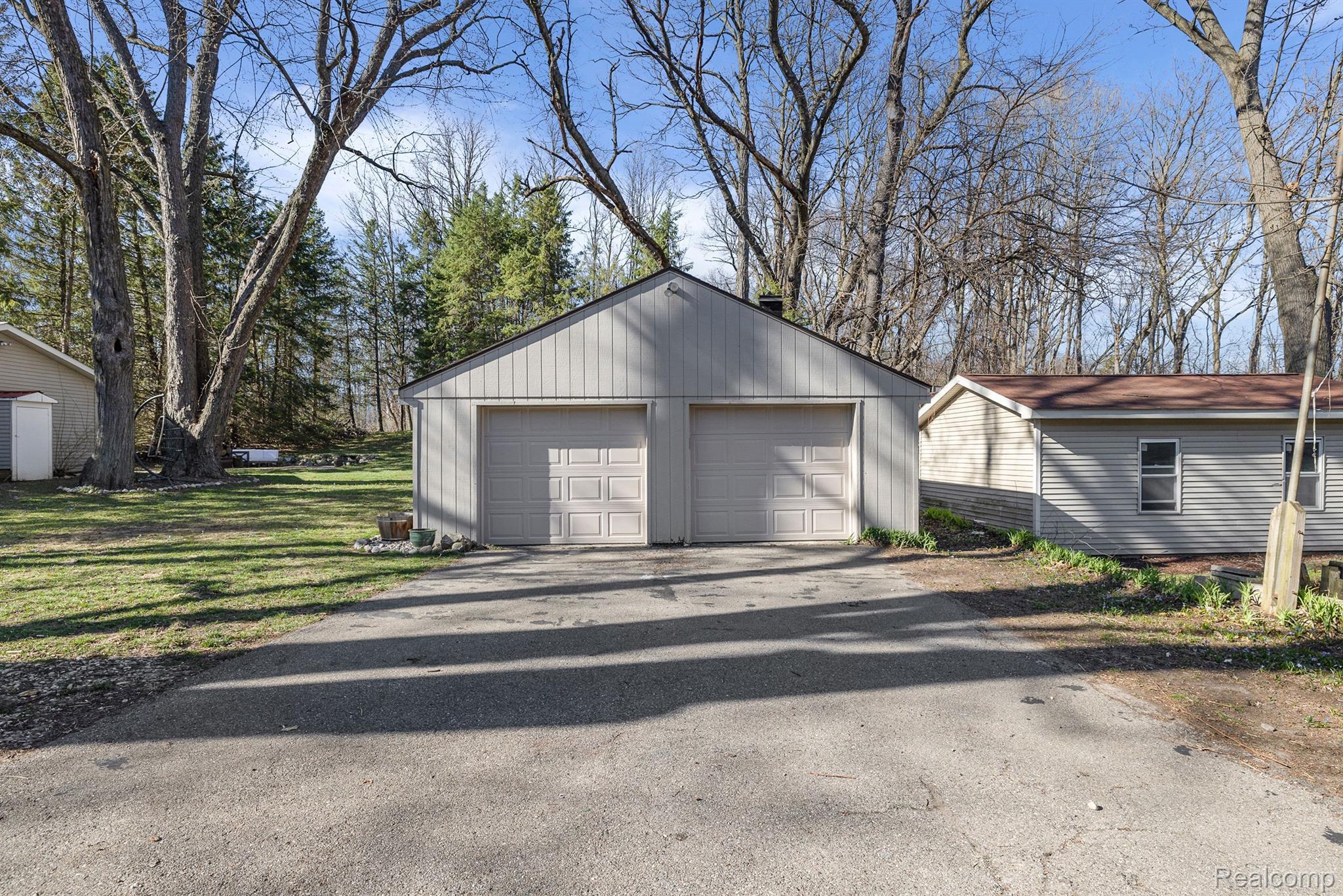 3536 Gregory Road Lake Orion, MI 48359 - Photo 8 of 34 Gallery Image 8